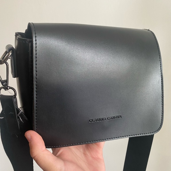 Claudia Canova, Faux Leather Black Side Bag - Picture 4 of 4